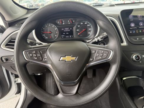 Used 2024 Chevrolet Malibu LT FWD image 31