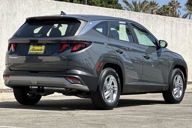Certified 2026 Hyundai Tucson SE FWD image 4