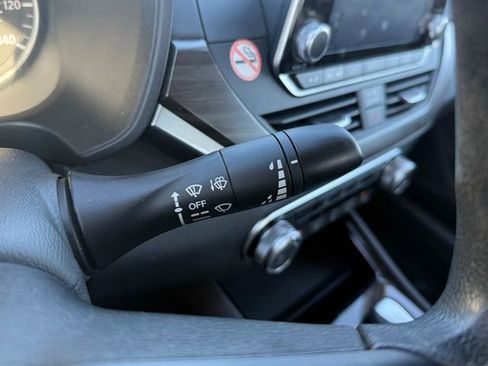 Used 2024 Nissan Altima 2.5 SV image 48