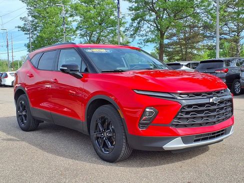 Used 2024 Chevrolet Blazer LT w/ Midnight/Sport Edition AWD/4WD image 3
