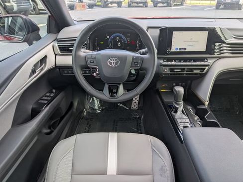 Used 2026 Toyota Camry SE w/ Convenience Package FWD image 15