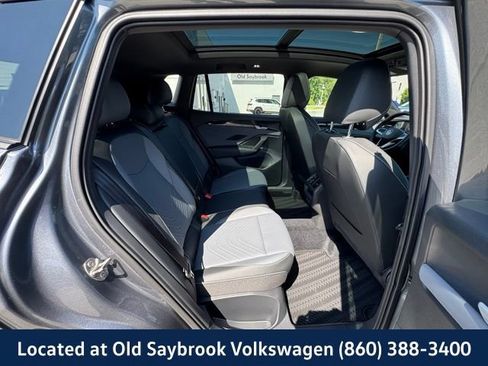 Certified 2025 Volkswagen Tiguan SE R-Line AWD/4WD image 23