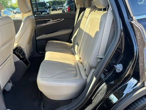 Used 2023 Lincoln Nautilus Reserve w/ Monochromatic Package AWD/4WD image 18