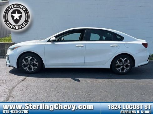 Used 2020 Kia Forte LXS FWD image 7