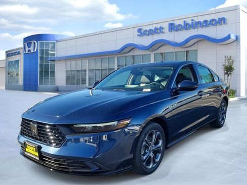 New 2026 Honda Accord EX-L image 2