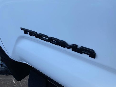 Used 2023 Toyota Tacoma TRD Off-Road image 50