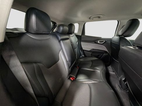 Used 2022 Jeep Compass Latitude w/ Convenience Group AWD/4WD image 29