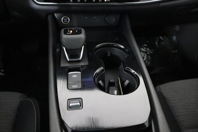Used 2023 Nissan Rogue SV FWD image 27