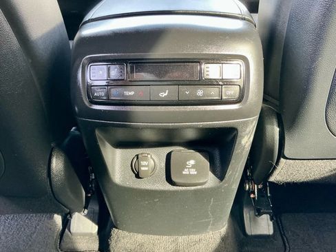 Used 2024 Hyundai Palisade Calligraphy image 31