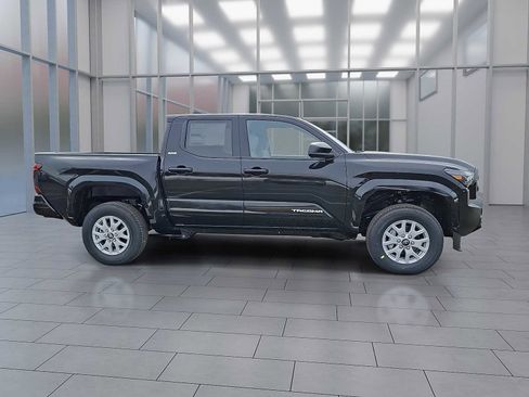 New 2026 Toyota Tacoma SR5 image 6