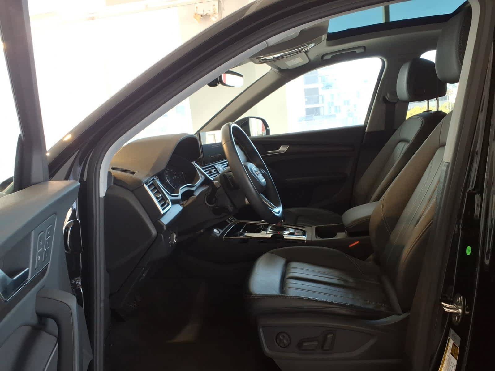 Used 2023 Audi Q5 2.0T Premium w/ Convenience Package AWD/4WD image 16