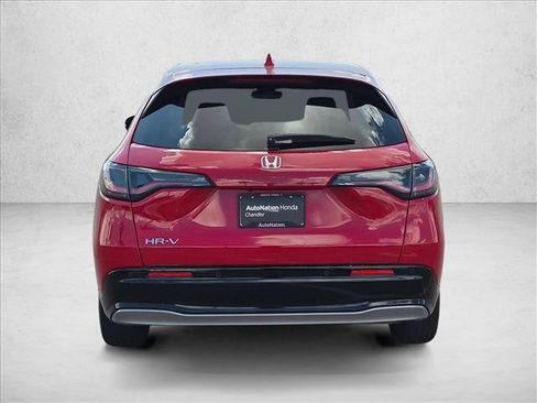 Used 2024 Honda HR-V EX-L image 6