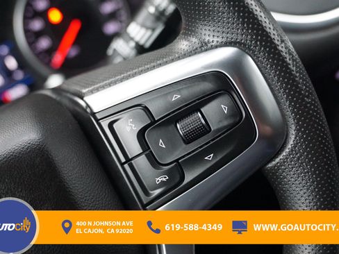 Used 2021 Chevrolet Blazer LT FWD image 21