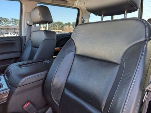 Used 2018 GMC Sierra 1500 SLT w/ Enhanced Driver Alert Package image 19