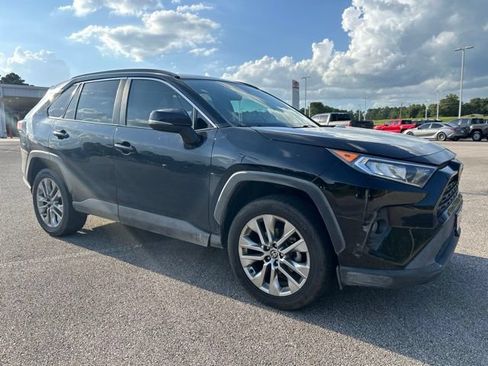 Used 2021 Toyota RAV4 XLE Premium FWD image 2