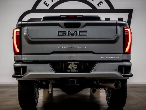 Used 2026 GMC Sierra 2500 Denali Ultimate AWD/4WD image 11