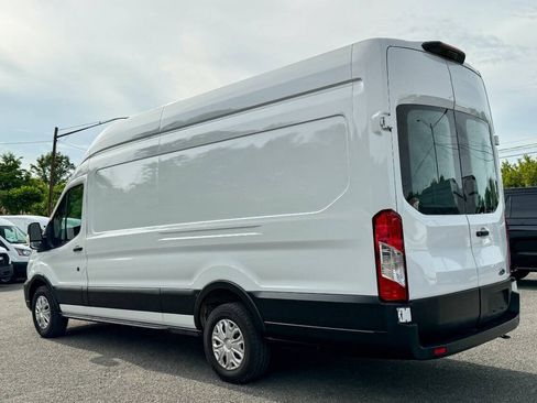 Used 2022 Ford E-Transit 148 High Roof Extended RWD image 5