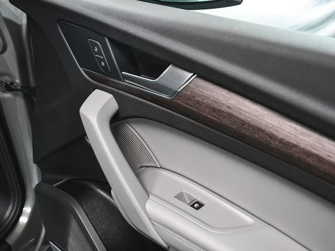 Used 2023 Audi Q5 2.0T Premium Plus w/ Premium Plus Package image 19