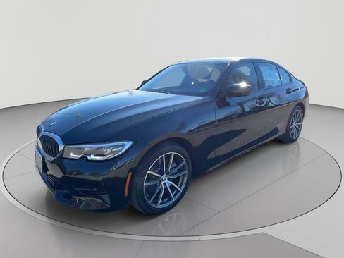 Used 2022 BMW 330i xDrive Sedan w/ Premium Package 2 AWD/4WD image 4
