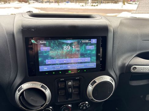 Used 2014 Jeep Wrangler Unlimited Sahara w/ Max Tow Package image 19