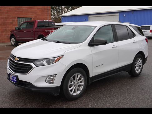 Used 2021 Chevrolet Equinox LS w/ LS Convenience Package AWD/4WD image 1