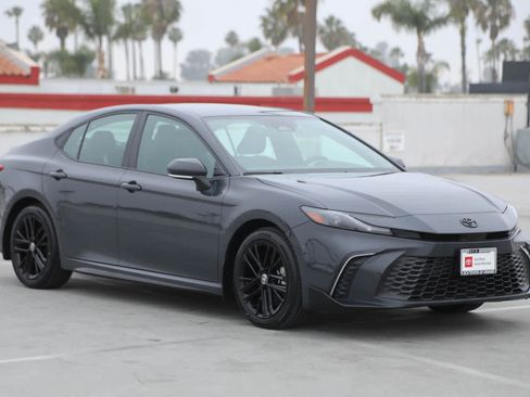 Certified 2025 Toyota Camry SE w/ Convenience Package image 5