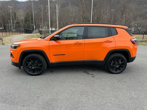 New 2026 Jeep Compass Latitude w/ Sun and Sound Group image 7