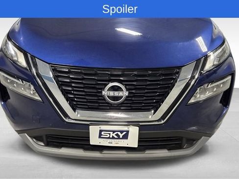 Used 2023 Nissan Rogue SV image 9