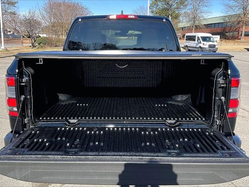 Used 2024 Nissan Frontier S image 18