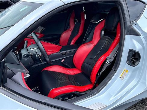 Used 2022 Chevrolet Corvette Stingray Preferred Cpe w/ Z51 Performance Package RWD image 23