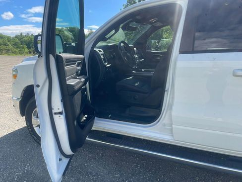 Used 2021 RAM 1500 Big Horn AWD/4WD image 4