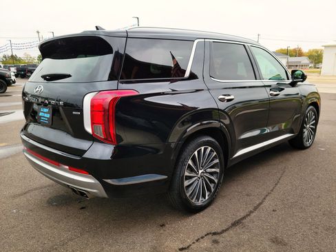Used 2024 Hyundai Palisade Calligraphy image 4
