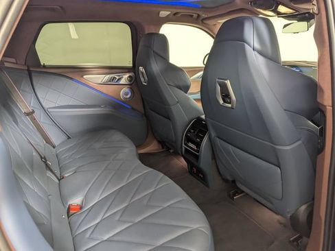 Used 2023 BMW XM AWD/4WD image 19