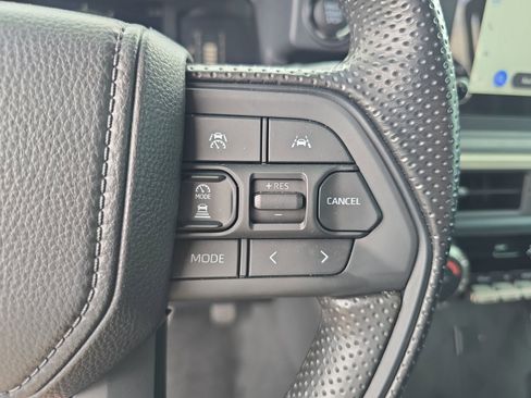 Used 2025 Toyota Tacoma SR image 22