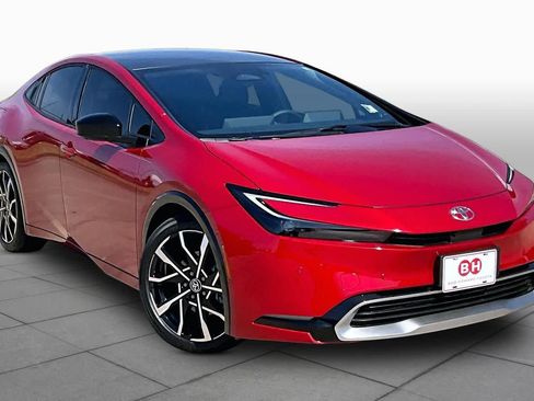 Used 2026 Toyota Prius Plug-In Hybrid w/ Limited Premium Package FWD image 3