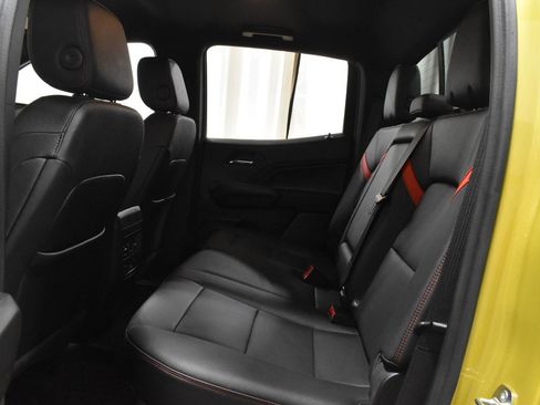 Used 2023 Chevrolet Colorado Z71 w/ Z71 Convenience Package 2 image 7