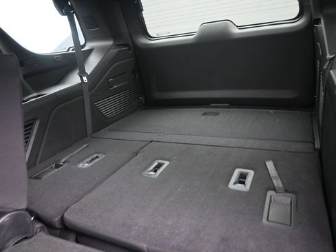 Used 2023 Chevrolet Tahoe LS RWD image 15