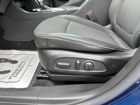 Used 2023 Buick Encore GX Select AWD/4WD image 20