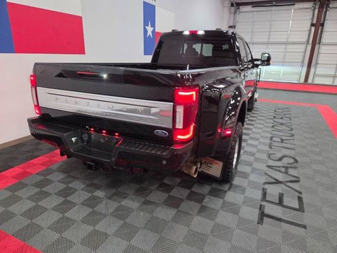 Used 2022 Ford F350 Platinum image 26