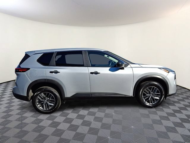 Used 2024 Nissan Rogue S FWD image 7