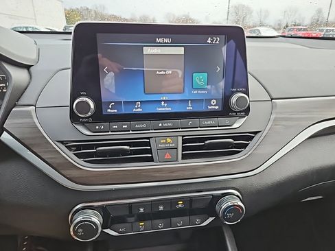 Used 2024 Nissan Altima 2.5 SV image 15