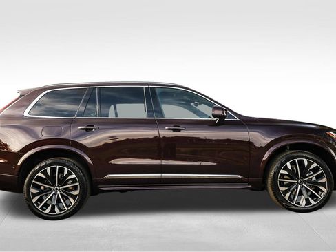 Used 2026 Volvo XC90 B5 Plus w/ Protection Package AWD/4WD image 4