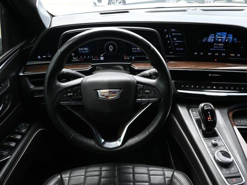 Used 2022 Cadillac Escalade Sport Platinum w/ LPO, ONYX Package AWD/4WD image 10