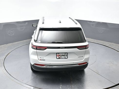 Used 2022 Jeep Grand Cherokee Limited AWD/4WD image 49