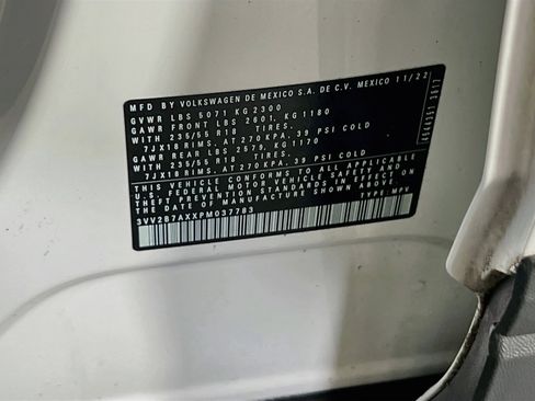 Used 2023 Volkswagen Tiguan SE AWD/4WD image 30