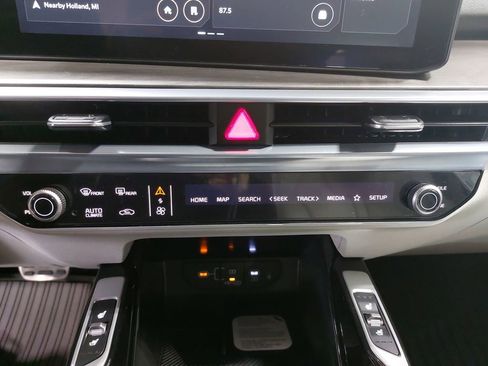 New 2026 Kia Sorento SX AWD/4WD image 22
