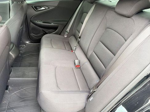 Used 2025 Chevrolet Malibu RS FWD image 14