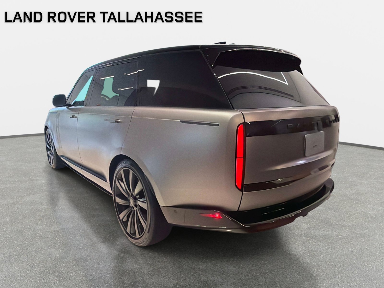 New 2026 Land Rover Range Rover SV AWD/4WD image 7