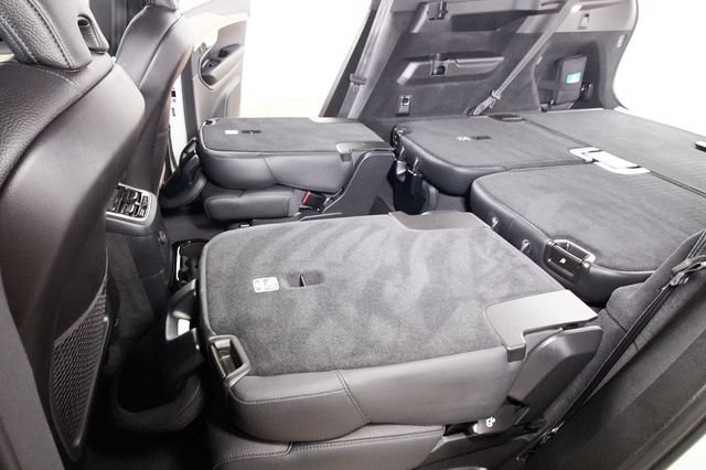 Certified 2024 Volvo XC90 T8 Plus w/ Protection Package Premier AWD/4WD image 30