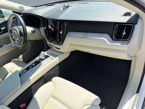 Certified 2023 Volvo XC60 B5 Ultimate AWD/4WD image 31